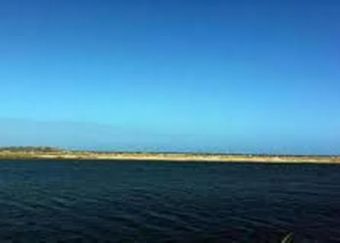 La maison du Lenn face à la mer