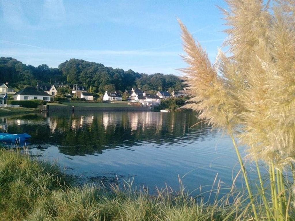La Presqu' Ile Du Lenn Face A La Louannec